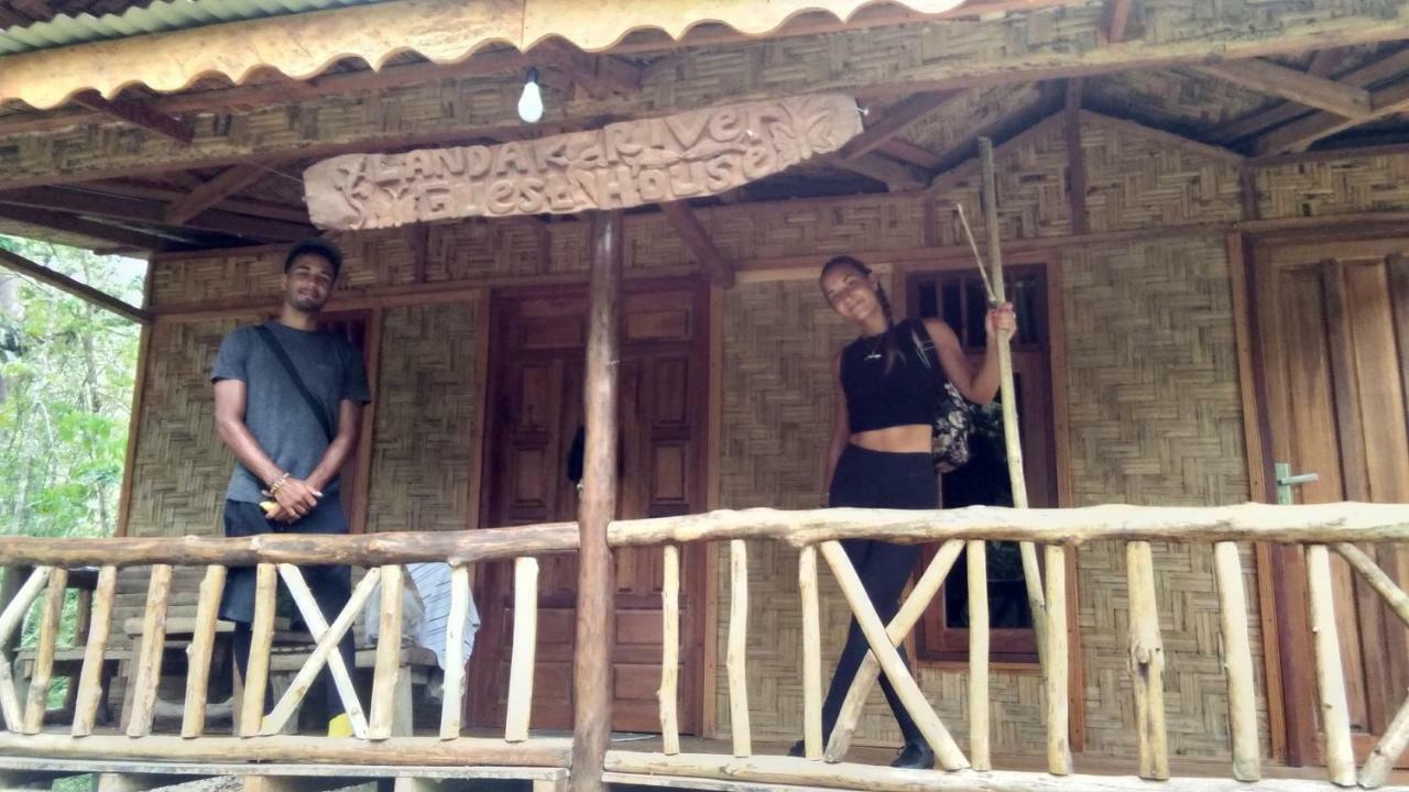 Landak River Guest House Only Trekking With Us Bukit Lawang Exterior photo